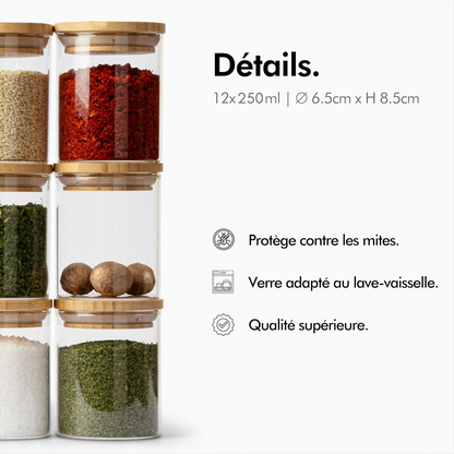 Lot de 12 pots à épices en verre avec les supports.
